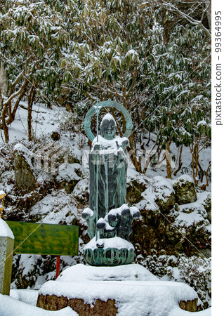 被白雪覆蓋的雲邊寺：展現在眼前的動人景象 99364995