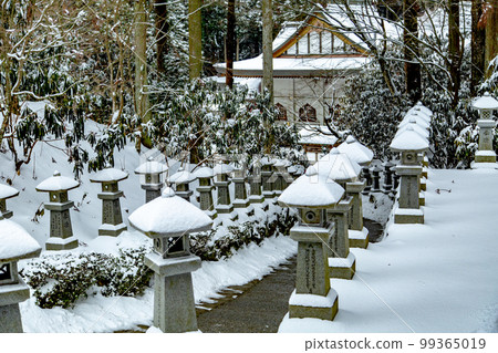 Unpenji covered with snow: A moving spectacle spreads out before you Unpenji covered with snow: A moving spectacle spreads out before you 99365019