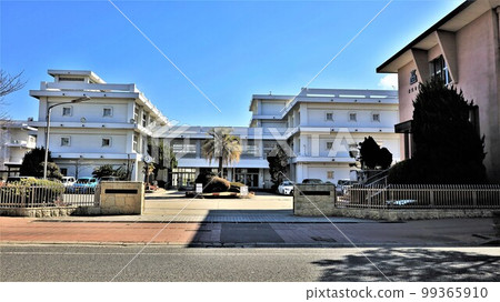 Hyogo Prefectural Himeji Higashi High School (Himeji City, Hyogo Prefecture) Hyogo Prefectural Himeji Higashi High School (Himeji City, Hyogo Prefecture) 99365910
