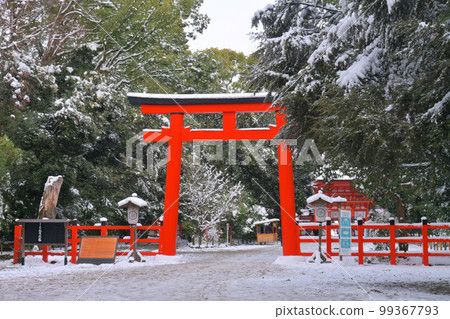 1 月京都市世界遺產下鴨神社南口鳥居 99367793