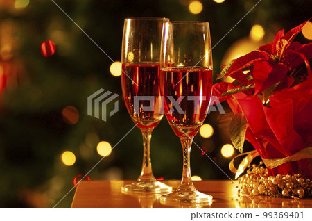 poinsettia and champagne glasses - Stock Photo [99369401] - PIXTA