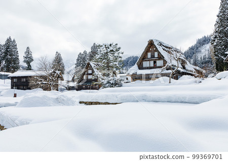 Snow scene at Ainokura Gassho-style village in Gokayama 99369701