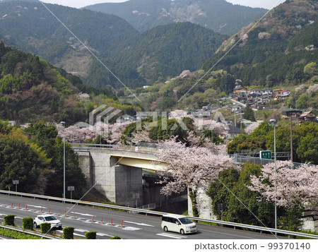 Tomei Expressway Near Fujikawa Service Area Tomei Expressway Near Fujikawa Service Area 99370140