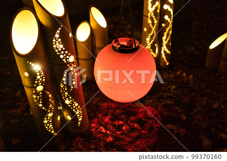 Light up with bamboo art and red lanterns Light up with bamboo art and red lanterns 99370160