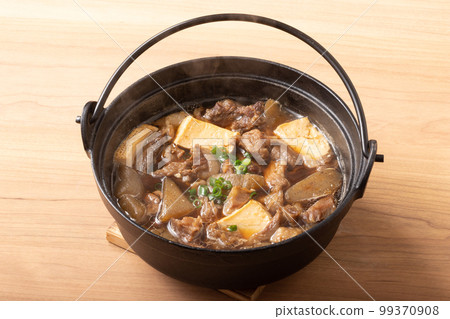 牛筋炒飯配燉牛筋和烤豆腐 牛筋炒飯配燉牛筋和烤豆腐 99370908