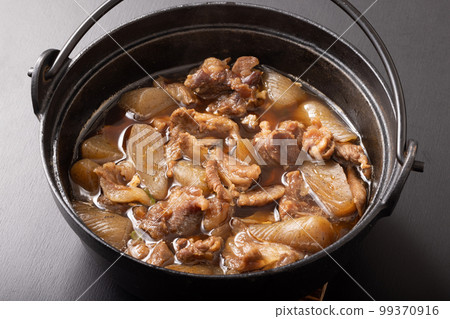 Boiled beef stew 99370916