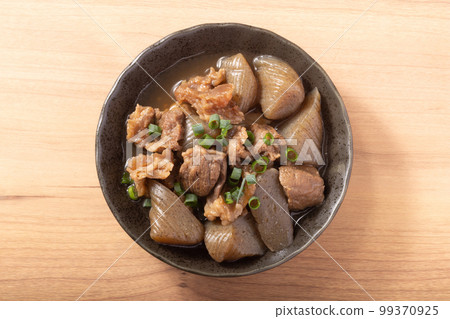 Boiled beef stew 99370925