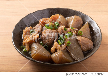 Boiled beef stew 99370926