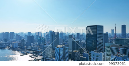 城市的航拍照片 99372061