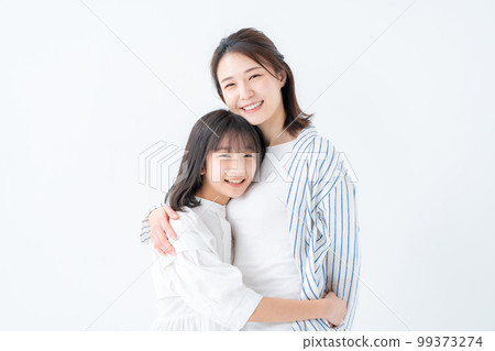 親子擁抱親情 99373274