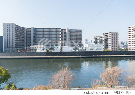 Sumida river and cityscape 99374192