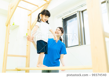 室內育兒形象_平均表 99374540