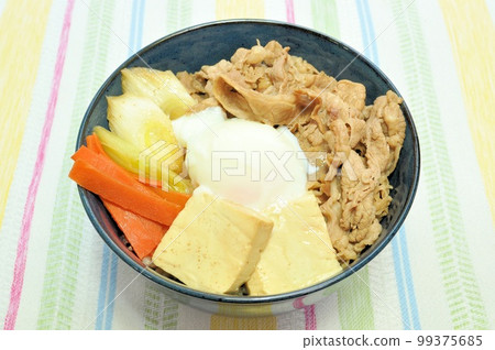 Sukiyaki on rice 99375685