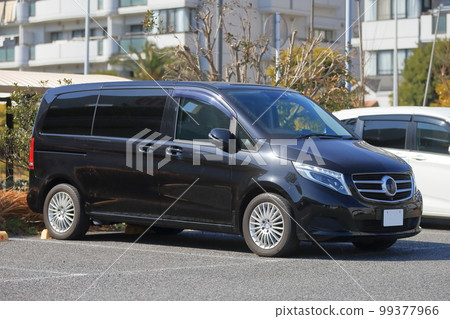 black minivan 99377966