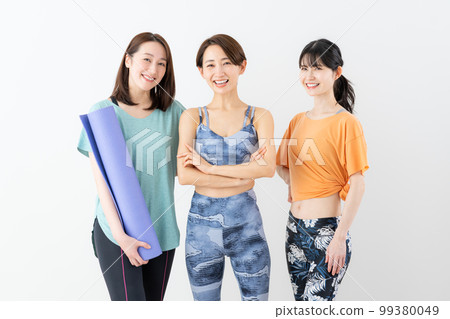 Middle-aged women's beauty Middle-aged women's beauty 99380049