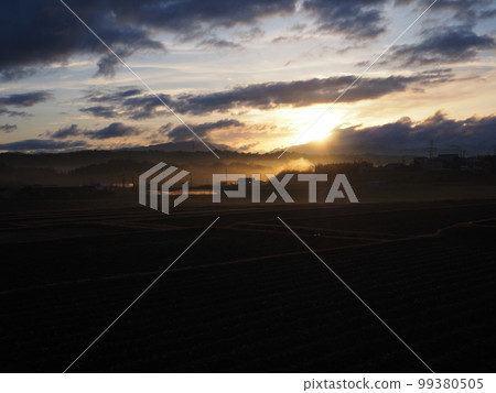 Fantastic morning mist scenery Fantastic morning mist scenery 99380505