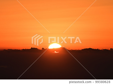 Japan's 100 famous mountains "Mt. Tsurugi" sunrise, first sunrise (2023) Japan's 100 famous mountains "Mt. Tsurugi" sunrise, first sunrise (2023) 99380628