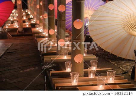 山河燈籠浪漫 100 朵花和 100 種顏色 2023 99382114