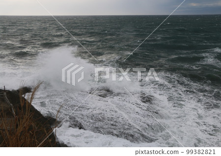 粗糙的波浪 粗糙的波浪 99382821