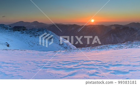 Winter scenery of Miune, one of Shikoku's 100 famous mountains in Japan's 200 famous mountains in Shikoku Winter scenery of Miune, one of Shikoku's 100 famous mountains in Japan's 200 famous mountains in Shikoku 99383181
