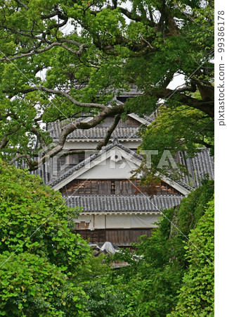 Kumamoto Castle restored to its beautiful and majestic appearance after restoration Kumamoto Castle restored to its beautiful and majestic appearance after restoration 99386178