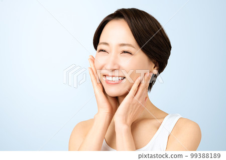 Beauty image of middle female (skin care) Beauty image of middle female (skin care) 99388189