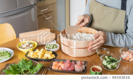 Chirashizushi 烹飪圖像 Chirashizushi 烹飪圖像 99393638