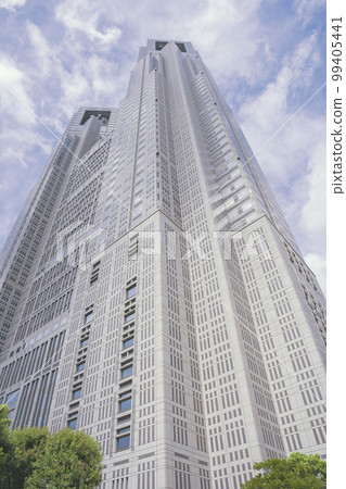 從外部看東京都新宿區的東京都政府大樓(1st Main Building、2nd Main Building、Assembly) 從外部看東京都新宿區的東京都政府大樓(1st Main Building、2nd Main Building、Assembly) 99405441