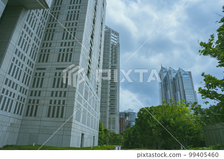 A view of the Tokyo Metropolitan Government Building (1st Main Building, 2nd Main Building, Assembly) in Shinjuku Ward, Tokyo from the outside A view of the Tokyo Metropolitan Government Building (1st Main Building, 2nd Main Building, Assembly) in Shinjuku Ward, Tokyo from the outside 99405460