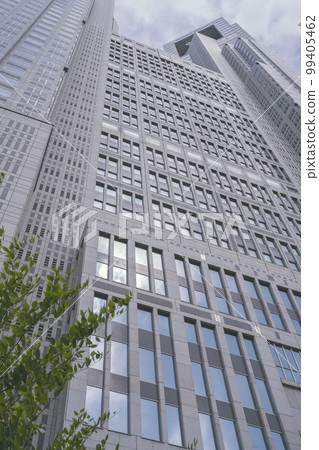 A view of the Tokyo Metropolitan Government Building (1st Main Building, 2nd Main Building, Assembly) in Shinjuku Ward, Tokyo from the outside A view of the Tokyo Metropolitan Government Building (1st Main Building, 2nd Main Building, Assembly) in Shinjuku Ward, Tokyo from the outside 99405462