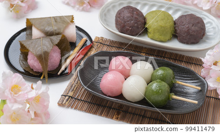 櫻花與日式點心 | Botamochi、三色團子（hanami團子）和櫻花年糕 春季賞櫻和春分 99411479