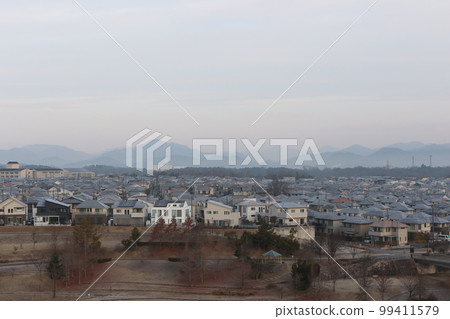 清晨的三田市 99411579