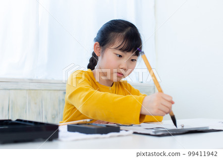 孩子們做書法 孩子們做書法 99411942