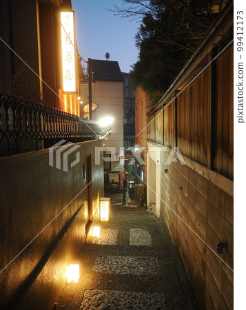 Night view of Kagurazaka Geisha Path (Atamiyu Stairs) Night view of Kagurazaka Geisha Path (Atamiyu Stairs) 99412173