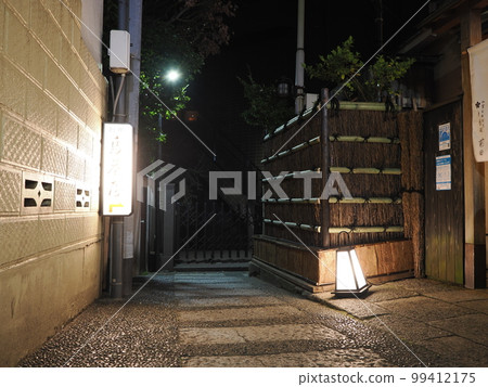 Night view of Kagurazaka Geisha Path (Atamiyu Stairs) Night view of Kagurazaka Geisha Path (Atamiyu Stairs) 99412175