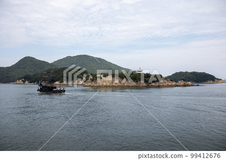 Ship Iroha Maru bound for Sensuijima (Tomonoura, Hiroshima Prefecture) 99412676