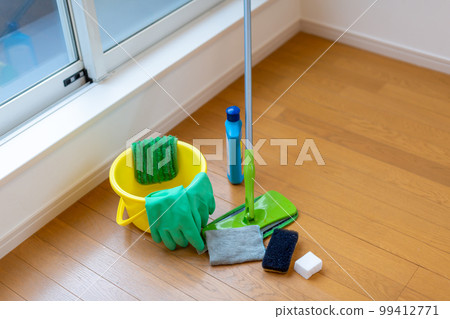 House cleaning  99412771