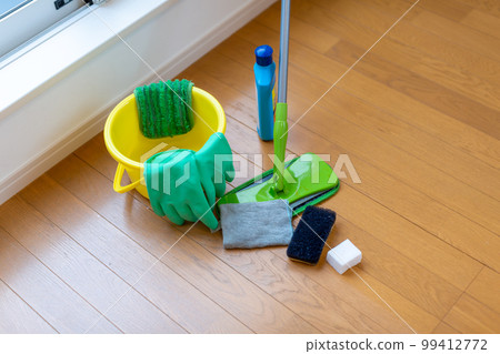House cleaning House cleaning 99412772