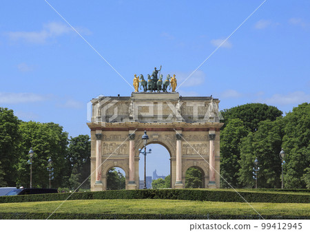 Paris, France 99412945