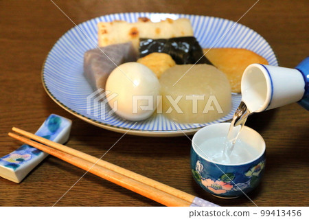 關東煮和清酒（倒清酒） 99413456