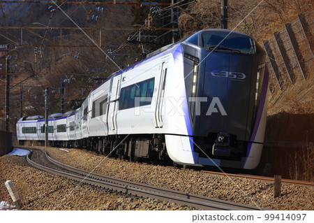 Chuo Line Limited Express going to Sasako Pass 99414097