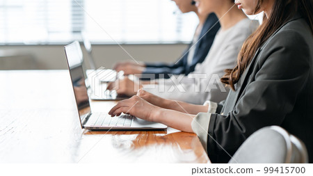 Business personal computer at hand line up Business personal computer at hand line up 99415700