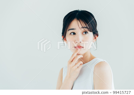 Beauty of young women Beauty of young women 99415727