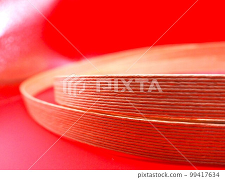 鬆散纏繞的生態工藝膠帶的側圖 99417634