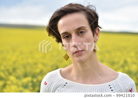 Portrait of a young hipster girl in the nature Portrait of a young hipster girl in the nature 99421810