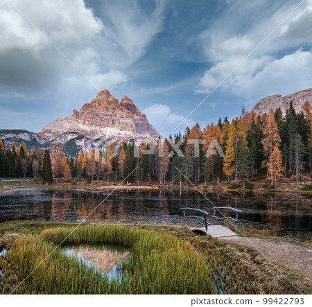 Beautiful autumn evening Lake Antorno and Three Peaks of Lavaredo, Dolomites, Italy Beautiful autumn evening Lake Antorno and Three Peaks of Lavaredo, Dolomites, Italy 99422793