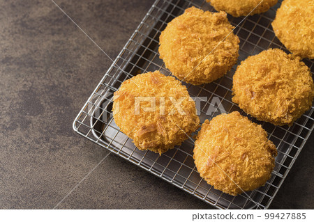 奶油炸丸子 99427885