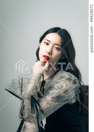 Women's fashion image Women's fashion image 99428072