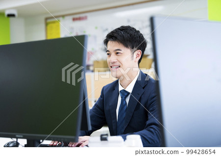 Men working in the office Men working in the office 99428654