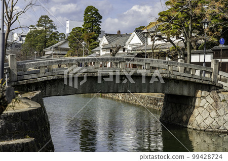 岡山縣倉敷市倉敷美觀地區中橋 岡山縣倉敷市倉敷美觀地區中橋 99428724